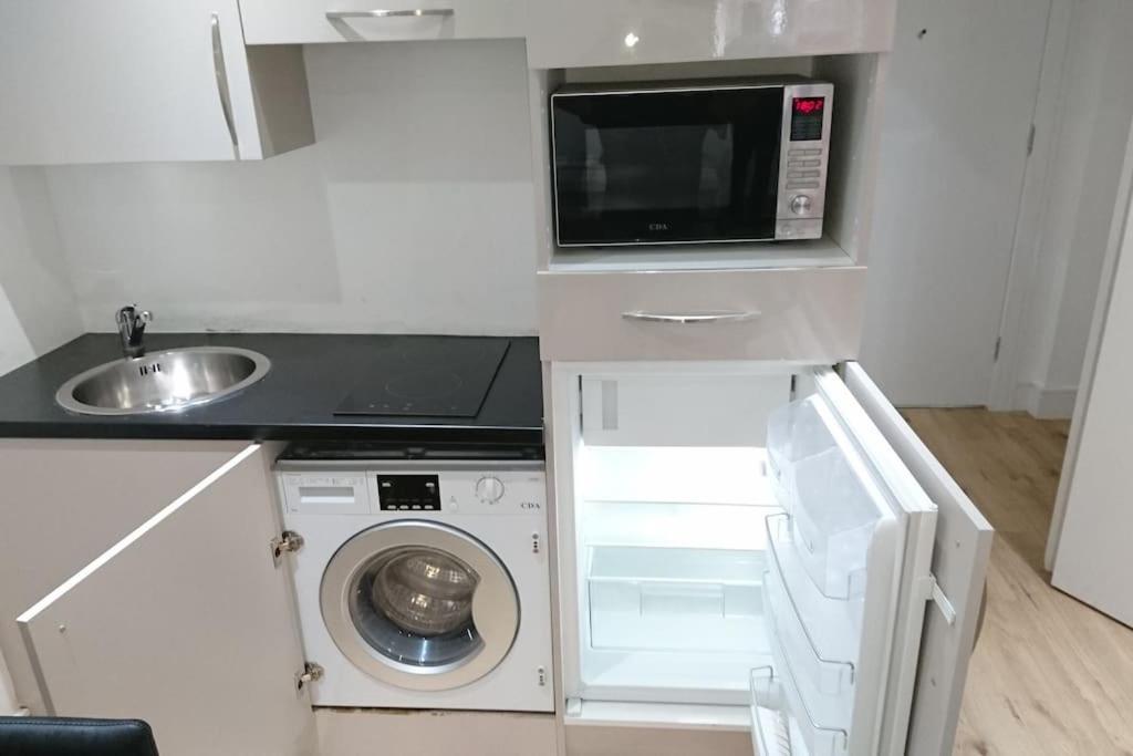 Southwark & Bermondsey 5 *